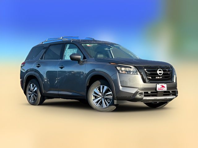 2025 Nissan Pathfinder SL