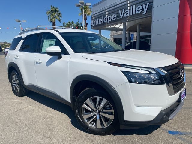2025 Nissan Pathfinder SL