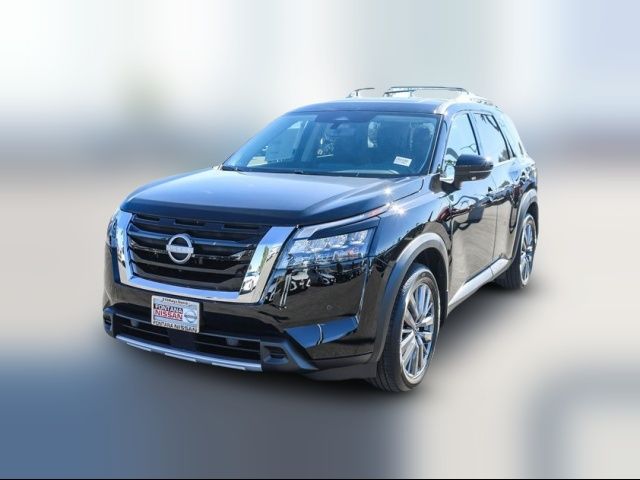 2025 Nissan Pathfinder SL