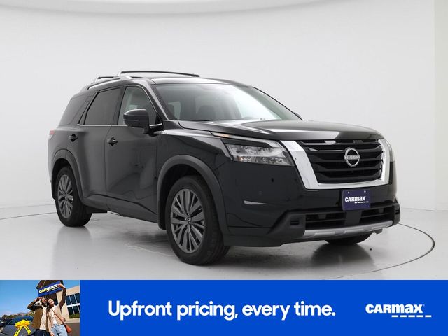 2025 Nissan Pathfinder SL