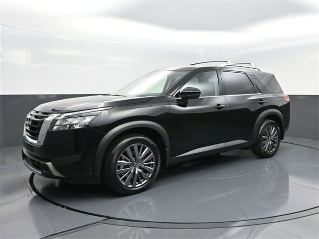 2025 Nissan Pathfinder SL