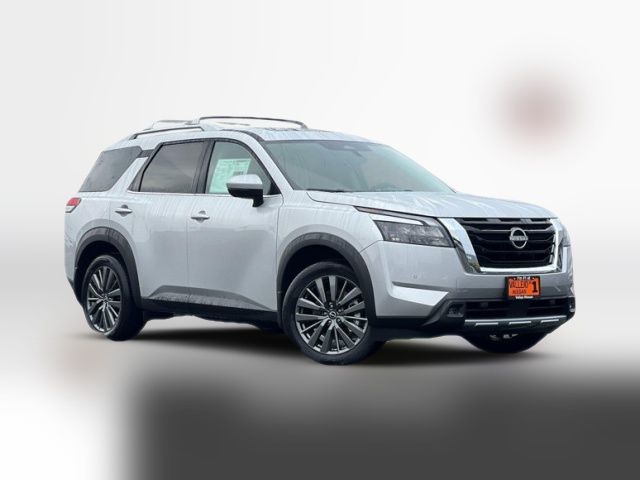 2025 Nissan Pathfinder SL