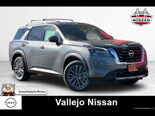 2025 Nissan Pathfinder SL