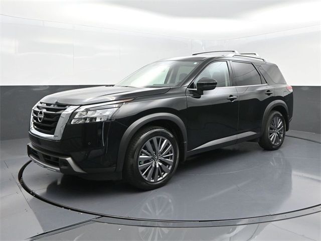 2025 Nissan Pathfinder SL