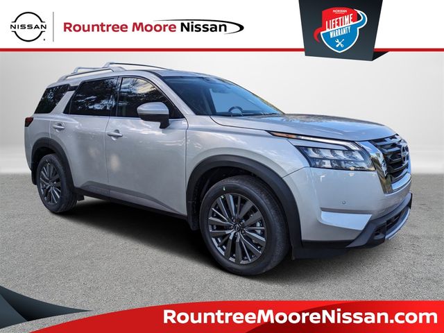 2025 Nissan Pathfinder SL