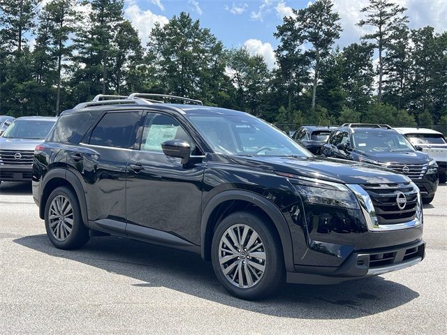 2025 Nissan Pathfinder SL