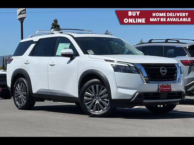 2025 Nissan Pathfinder SL