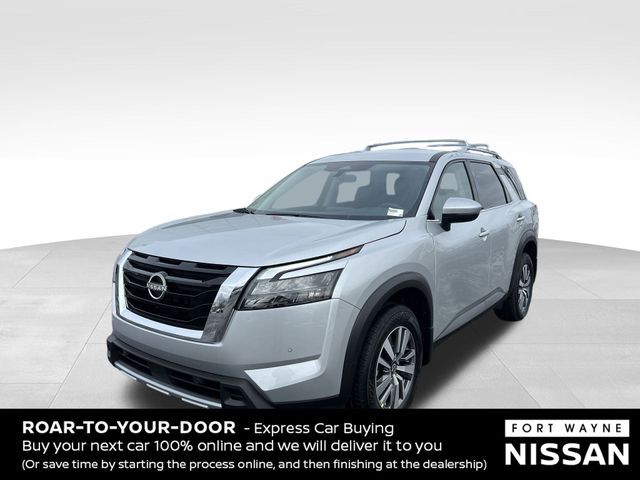 2025 Nissan Pathfinder SL