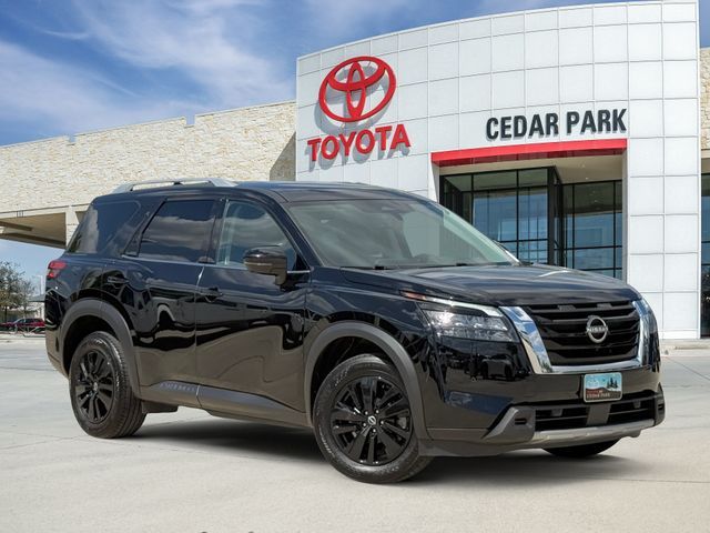 2025 Nissan Pathfinder SL