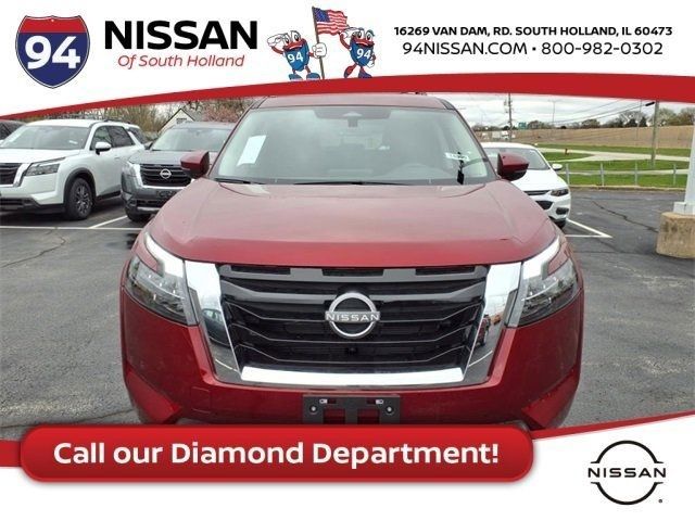 2025 Nissan Pathfinder SL