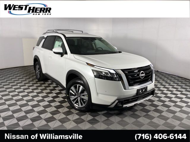 2025 Nissan Pathfinder SL