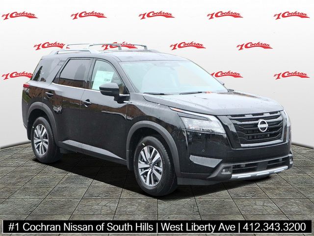 2025 Nissan Pathfinder SL