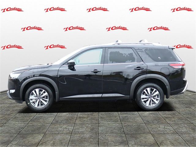 2025 Nissan Pathfinder SL