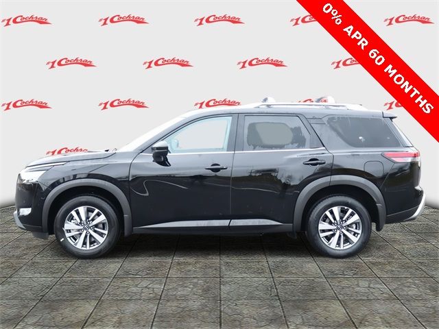 2025 Nissan Pathfinder SL