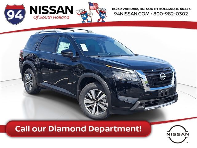 2025 Nissan Pathfinder SL