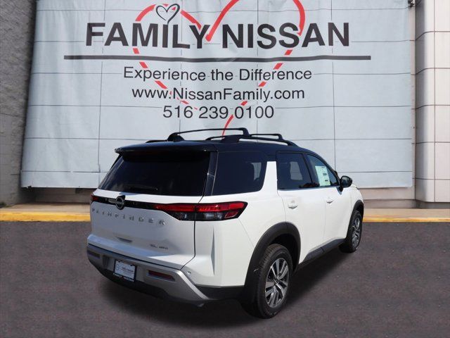 2025 Nissan Pathfinder SL