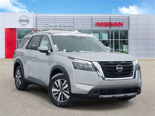 2025 Nissan Pathfinder SL