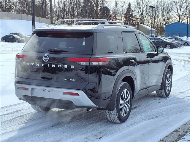 2025 Nissan Pathfinder SL