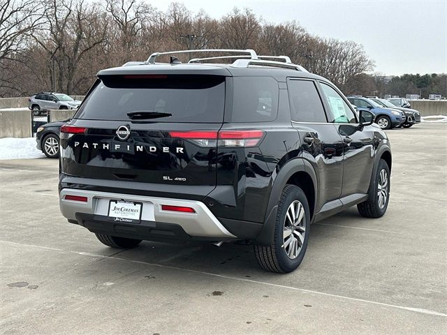 2025 Nissan Pathfinder SL