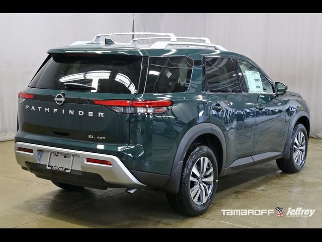 2025 Nissan Pathfinder SL