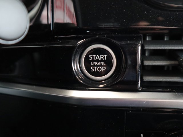 Vehicle image 23 of 24