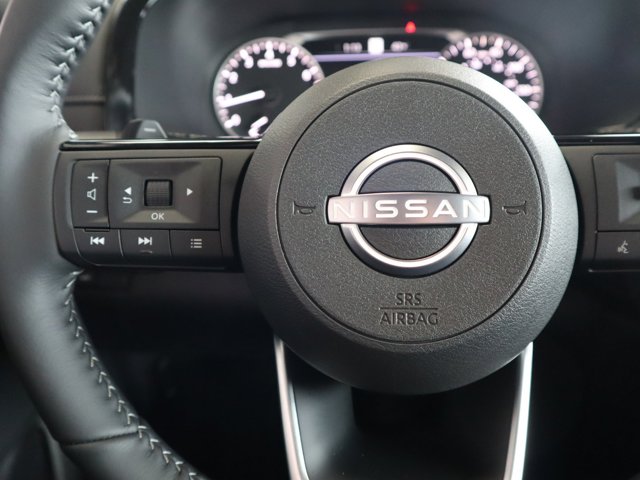 Vehicle image 20 of 24