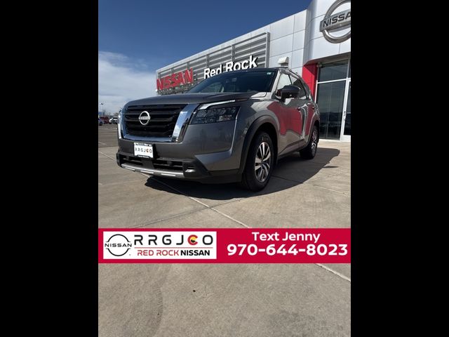 2025 Nissan Pathfinder SL