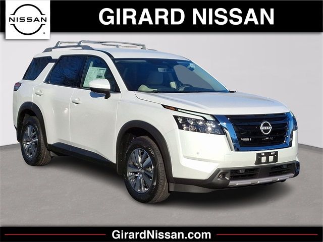 2025 Nissan Pathfinder SL