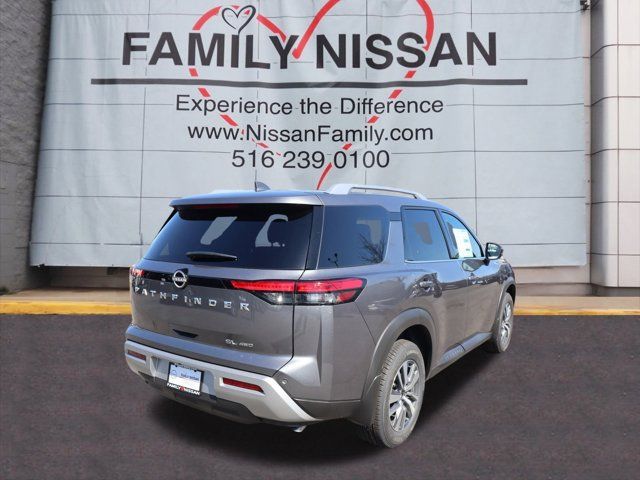 2025 Nissan Pathfinder SL