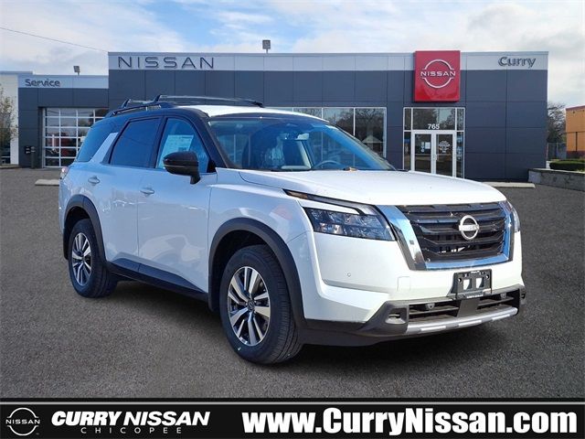 2025 Nissan Pathfinder SL