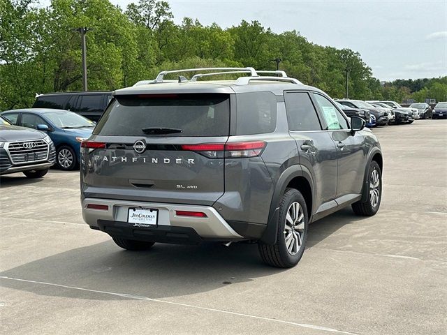 2025 Nissan Pathfinder SL