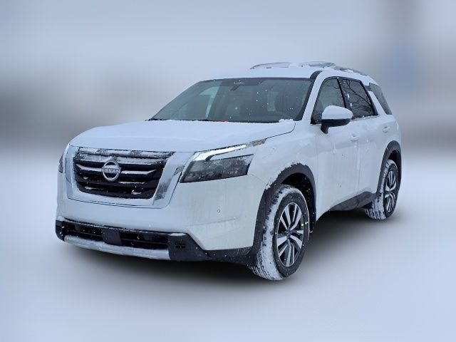 2025 Nissan Pathfinder SL