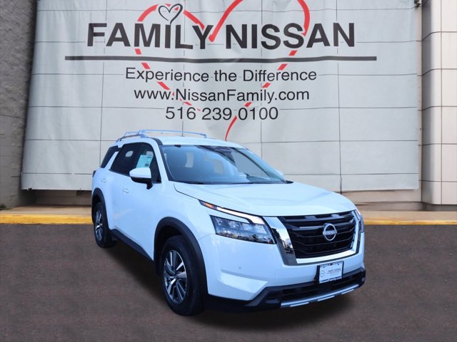 Vehicle image 5 of 23