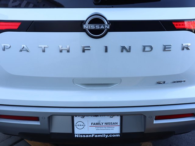 Vehicle image 12 of 23