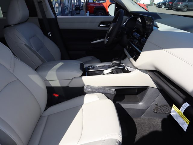 Vehicle image 23 of 23