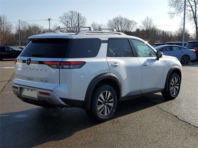 2025 Nissan Pathfinder SL