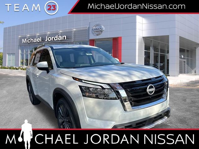 2025 Nissan Pathfinder SL