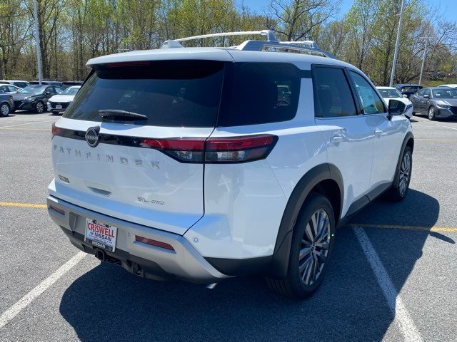 2025 Nissan Pathfinder SL