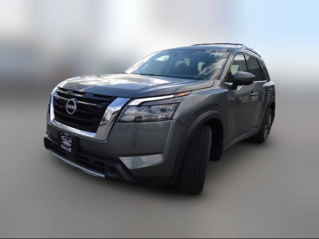 2025 Nissan Pathfinder SL