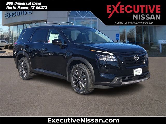 2025 Nissan Pathfinder SL