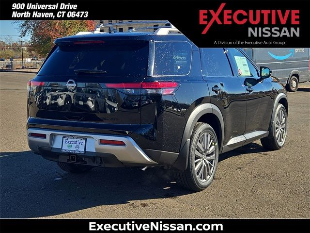 2025 Nissan Pathfinder SL