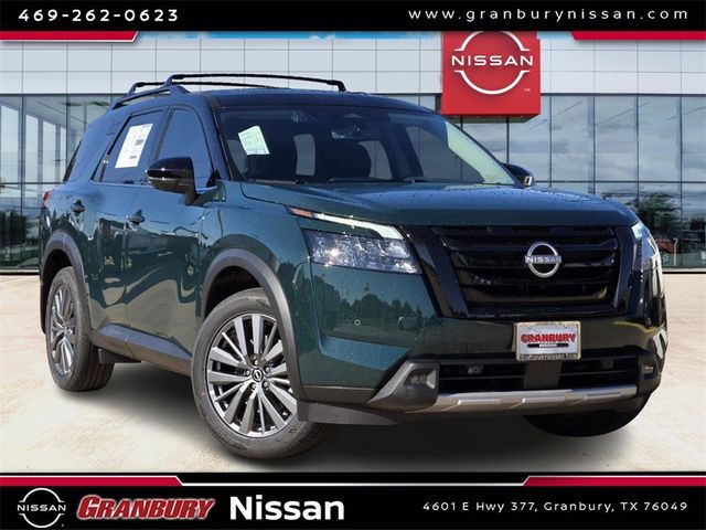 2025 Nissan Pathfinder SL