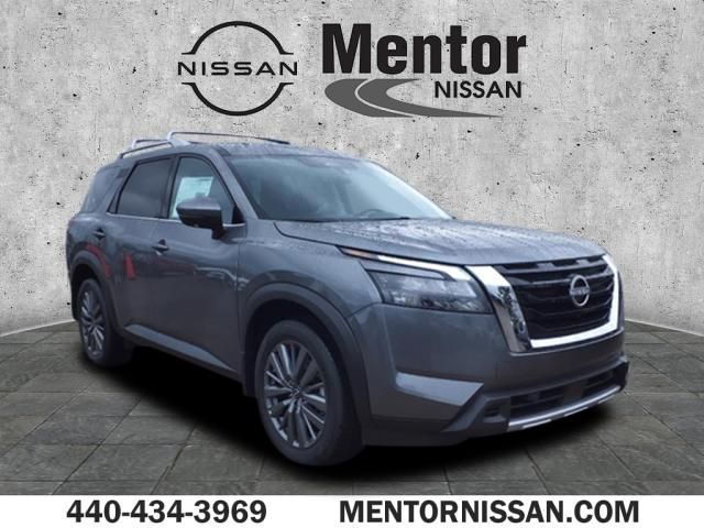 2025 Nissan Pathfinder SL