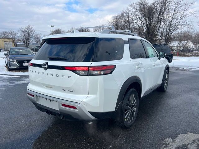 2025 Nissan Pathfinder SL