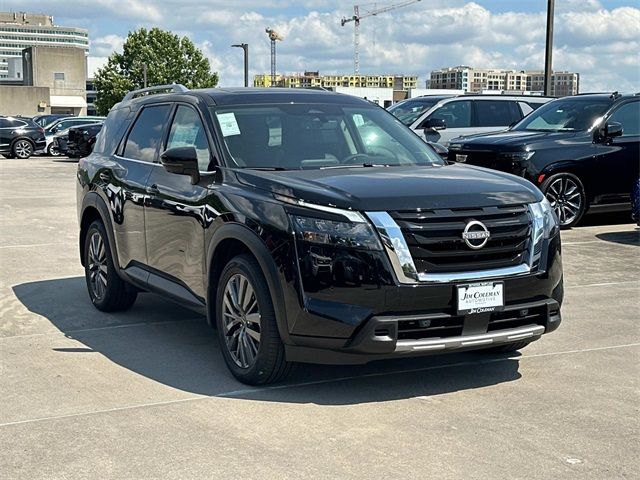 2025 Nissan Pathfinder SL