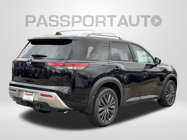 2025 Nissan Pathfinder SL