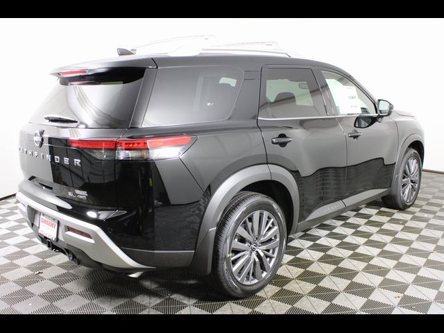 2025 Nissan Pathfinder SL