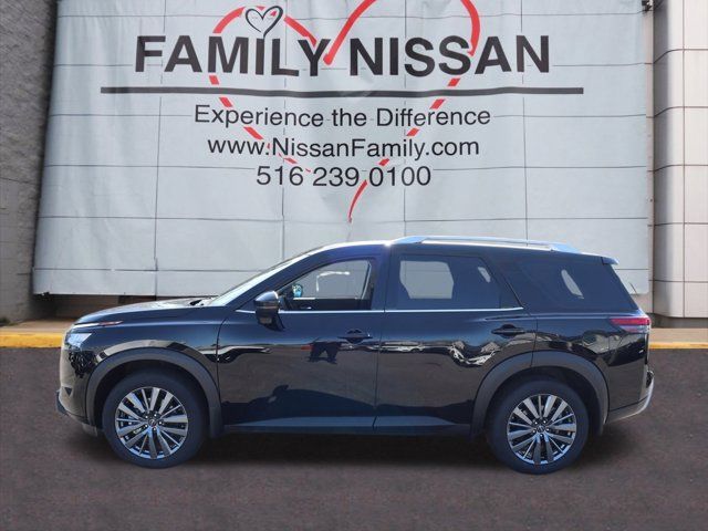 2025 Nissan Pathfinder SL