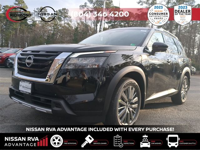 2025 Nissan Pathfinder SL