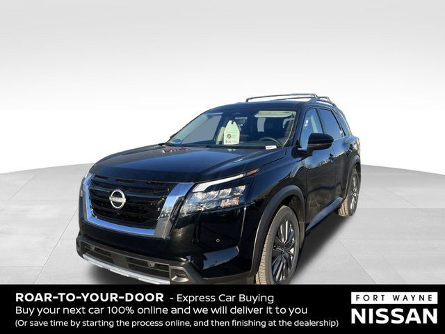 2025 Nissan Pathfinder SL